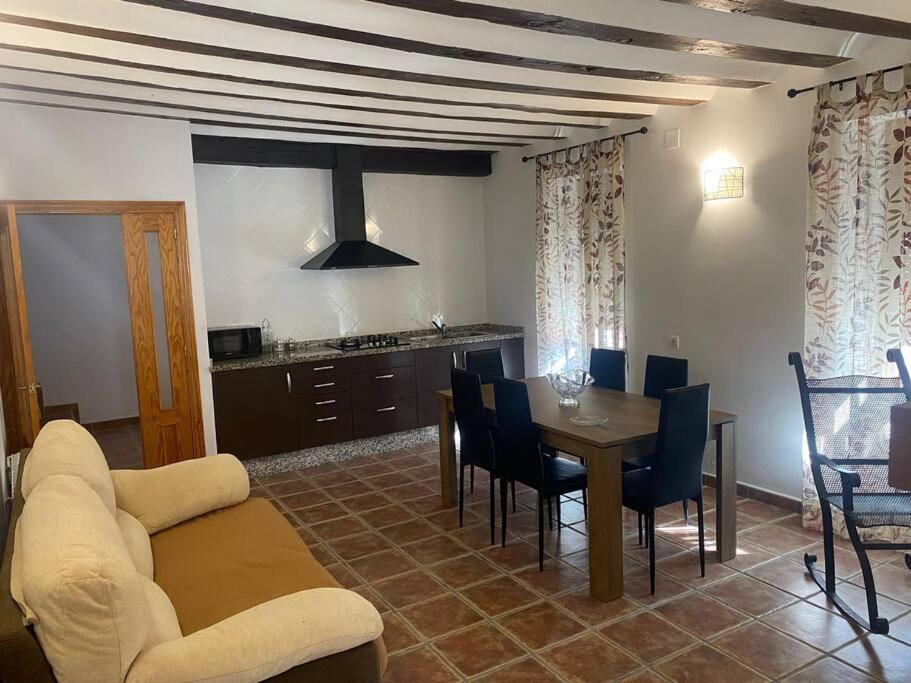 Agradable Casa Con Chimenea Interior Y Barbacoa. Villa Graja de Iniesta ภายนอก รูปภาพ
